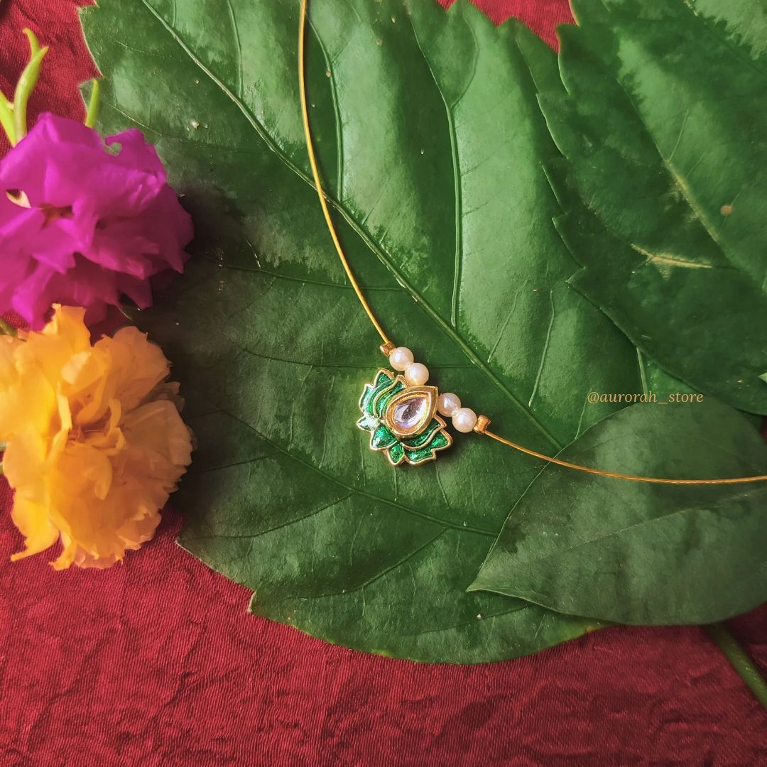 Antara - Lotus green with pearl Invisible Jewelry AS030