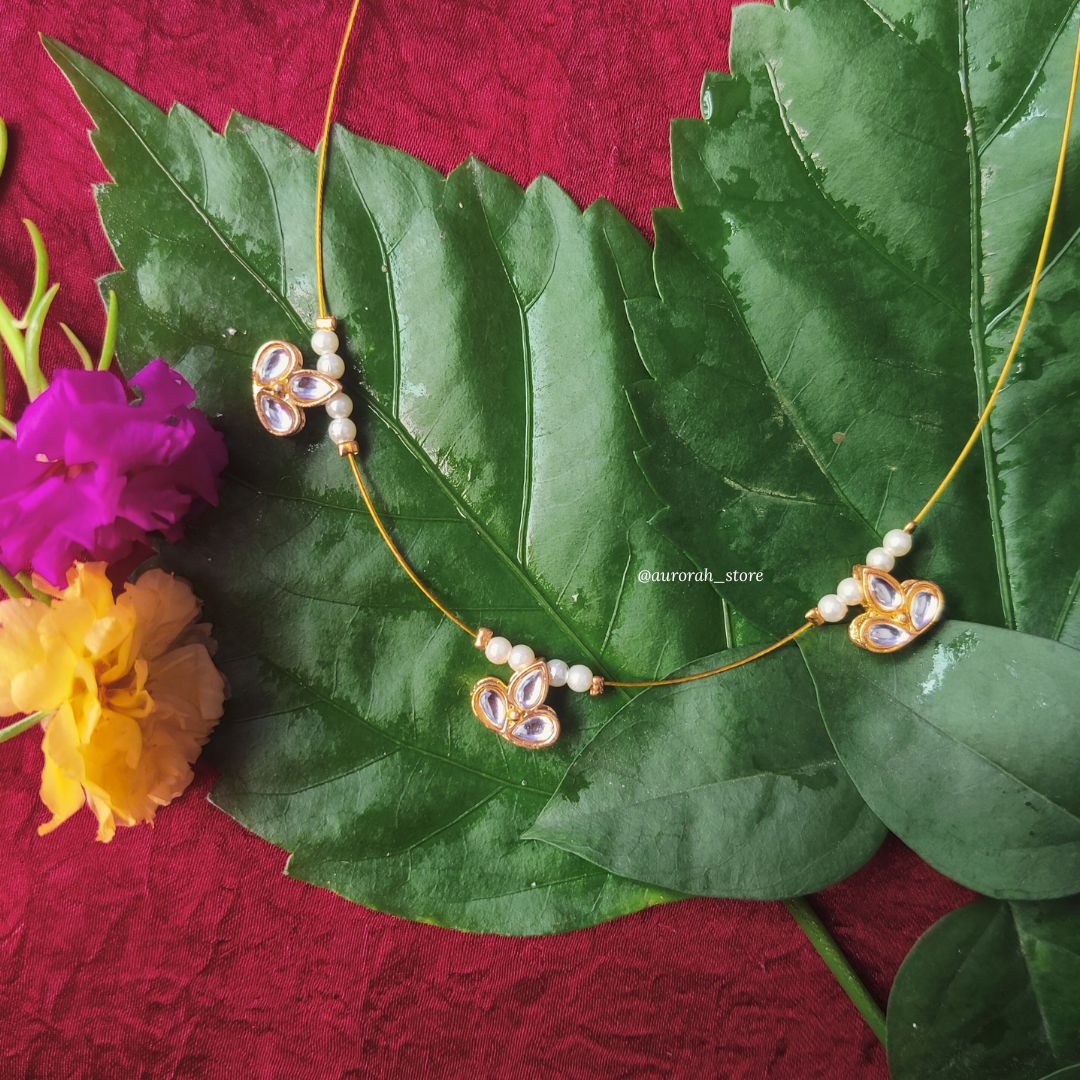 Antara - Flower white three charm Invisible Jewelry AS026