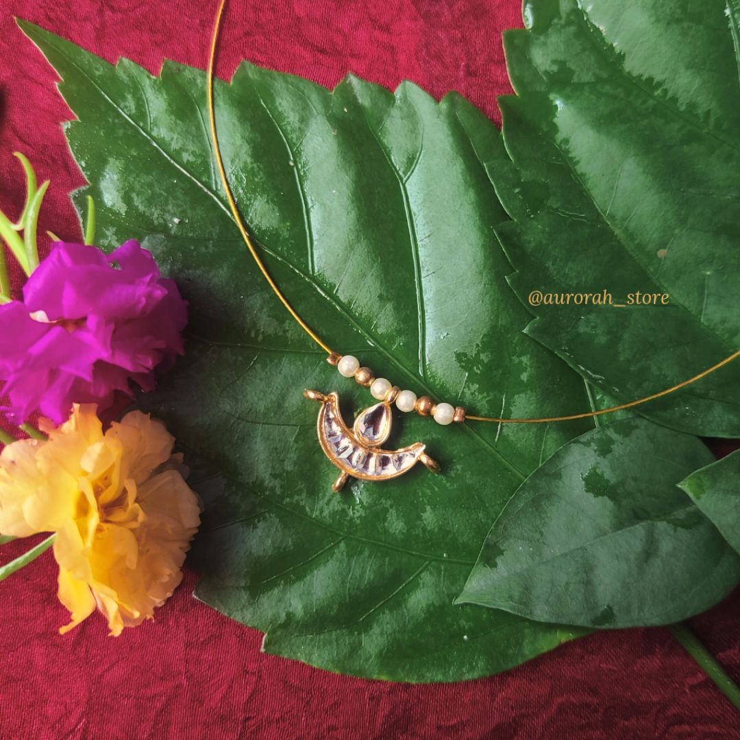 Antara - Moon white Invisible Jewelry AS017