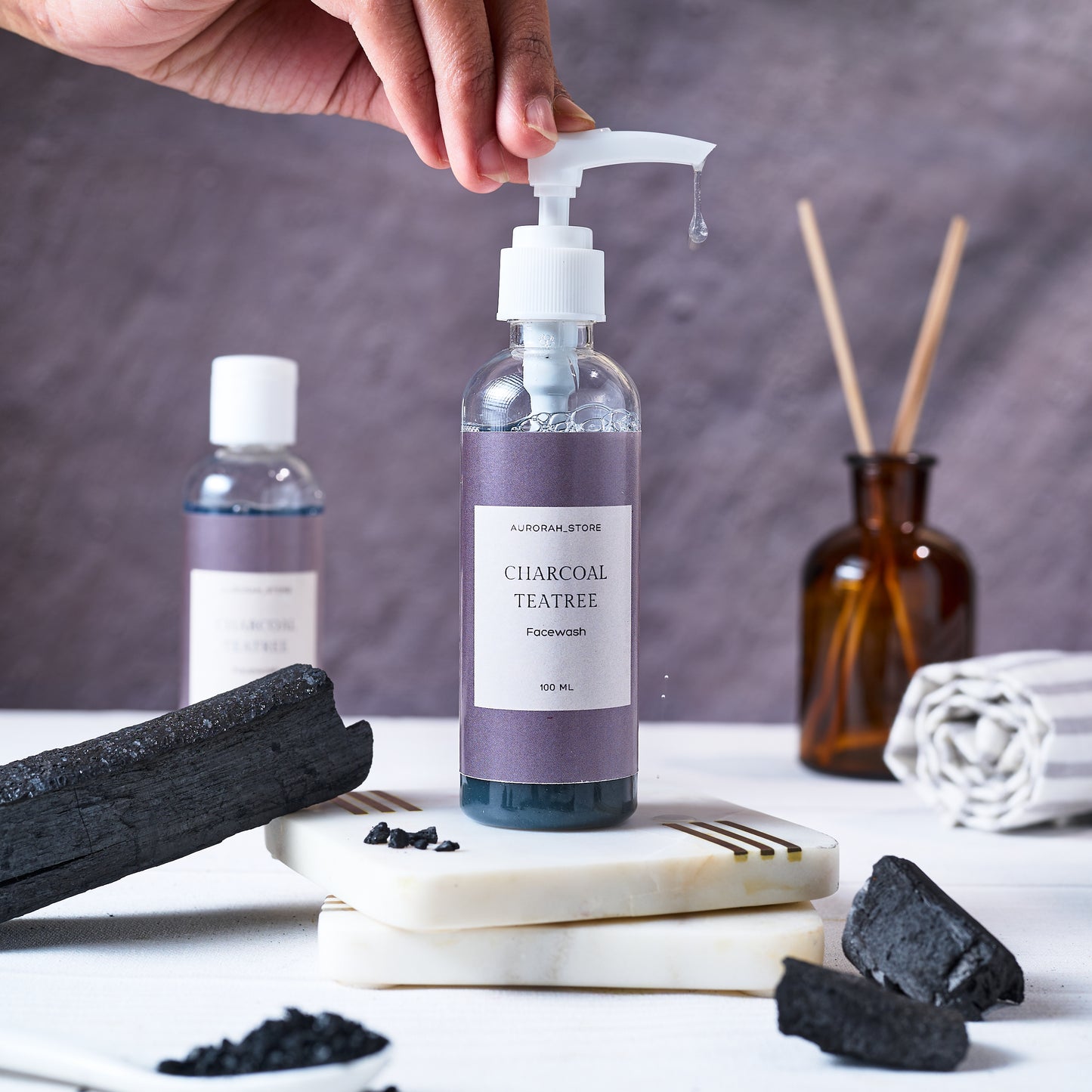 Charcoal teatree facewash