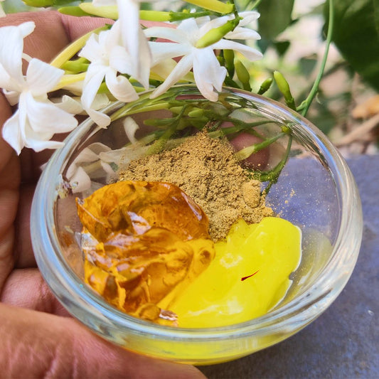 Creamy Saffron Facemask